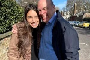 Ναυάγιο στη Σικελία: Η 18χρονη κόρη του Μάικ Λιντς, Χάνα πέθανε μόνη της μέσα στην καμπίνα της