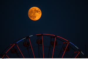 Εκπληκτικές φωτογραφίες από την Πανσέληνο του Αυγούστου – Εικόνες από όλο τον κόσμο