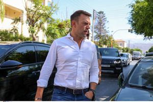 Χανιά: Στα γραφεία του ΣΥΡΙΖΑ ο Στέφανος Κασσελάκης