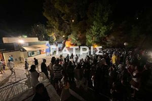 Χαμός στο ”Κηποθέατρο” για τον Σταύρο Ξαρχάκο