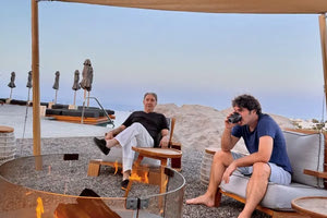 Οι διακοπές του Χριστόφορου στους Παξούς και την Σαντορίνη