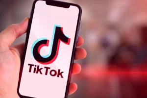 Κόσοβο: “Πρόκληση” στο TikTok ώθησε δεκάδες έφηβες να αυτοτραυματιστούν