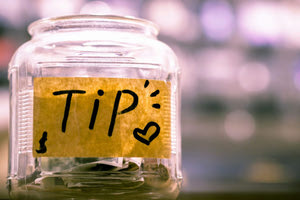 Πελάτης εστιατορίου άφησε φιλοδώρημα 9.500 ευρώ στη σερβιτόρα: Ο συγκινητικός λόγος πίσω από την κίνηση του