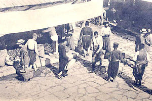 Οι δρόμοι των τσαρσιών (αγορών) ήταν πλακοστρωμένοι στο Ηράκλειο των αρχών του 20ού αιώνα