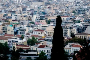 Λύση για να «πέσουν» στην αγορά τα αναξιοποίητα ακίνητα των τραπεζών