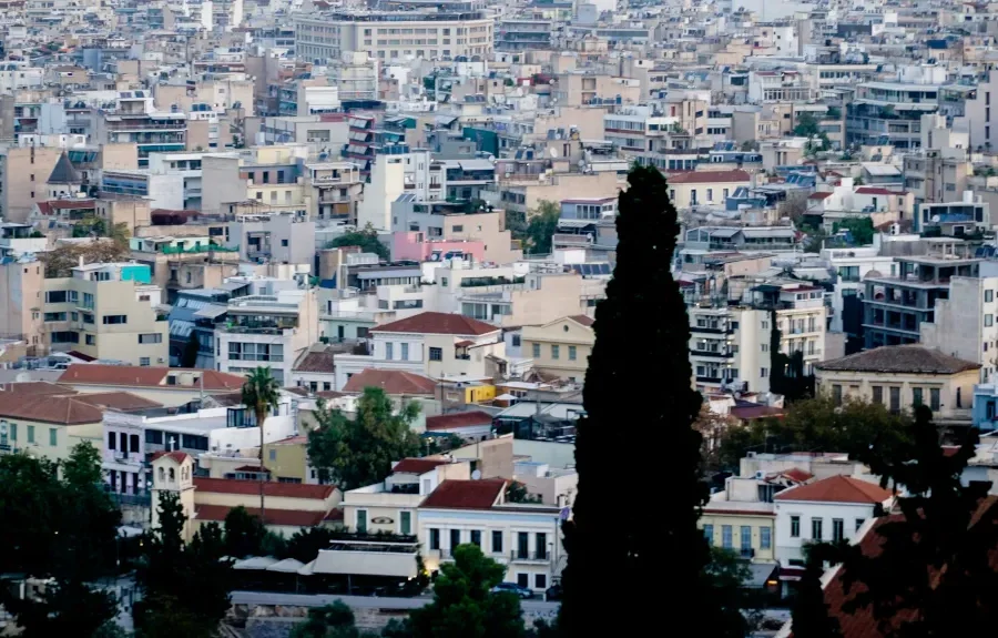 «Golden visa»: Αλλάζει ριζικά από την 1η Σεπτεμβρίου ο «χάρτης» της κτηματαγοράς