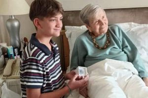 Η Ελένη Γλύκατζη Αρβελέρ γνώρισε 11χρονο φιλέλληνα από την Αργεντινή