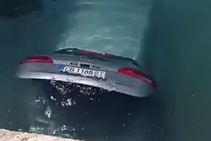 Καβάλα: Αυτοκίνητο έκανε… βουτιά και «πάρκαρε» στη θάλασσα