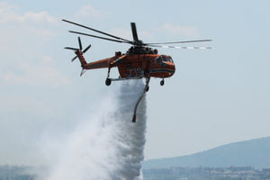 Φωτιά στο Μαρκόπουλο: Μεγάλη κινητοποίηση της Πυροσβεστικής – Επιχειρούν και εναέρια μέσα