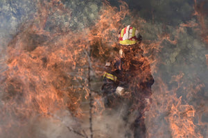 Εκτός ελέγχου η φωτιά στη βορειοανατολική Αττική