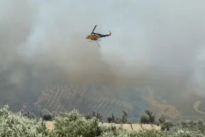 Υπό έλεγχο η φωτιά στα Παππαδιανά Χανίων έπειτα από μεγάλη επιχείρηση της Πυροσβεστικής