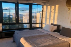 Ειδικοί αποκαλύπτουν ποιο αντικείμενο δεν πρέπει να χρησιμοποιούν οι ταξιδιώτες στα ξενοδοχεία