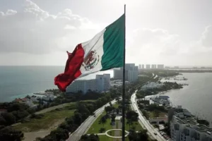 Το Μεξικό «παγώνει» τις σχέσεις του με την πρεσβεία των ΗΠΑ μετά τις δηλώσεις για τη δικαστική μεταρρύθμιση