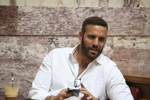 Οι ευρωβουλευτές της Νέας Δημοκρατίας ζητούν την «άμεση αποπομπή» του Νίκου Παππά