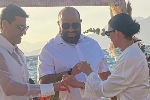 Παντελής Τουτουντζής: Παντρεύτηκε τον σύντροφό του, Νάσο στα Μάταλα