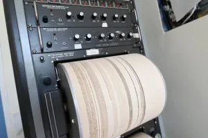 Παπαζάχος για τα σενάρια μεγάλου σεισμού: Ας προφυλαχτούμε από τους επιστημονικούς τσαρλατάνους