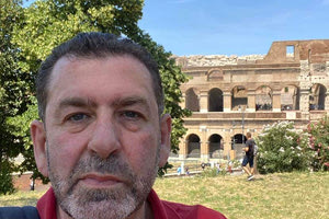 Γιώργος Στειακάκης: Για να πάρω δυνάμεις  χρειάζομαι περίπου δέκα χρόνια διακοπές