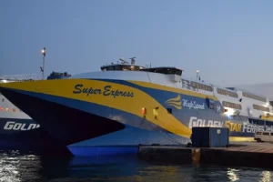 Συμπλοκή με μπουνιές στο δρομολόγιο από Τήνο για Ραφήνα – Αναφορές ότι βγήκε όπλο