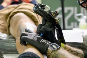 Τατουάζ: Τι δείχνουν οι μελέτες για τις επιπτώσεις τους στην υγεία