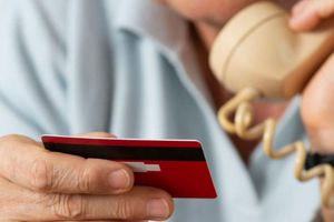 Ηράκλειο: 81χρονη έπεσε θύμα απάτης για δήθεν τροχαίο της κόρης της