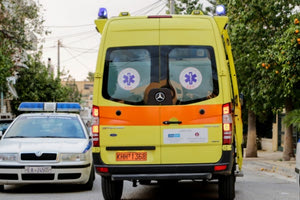 Τροχαίο στο Μοσχάτο: Σύγκρουση αυτοκινήτου με δύο μηχανές