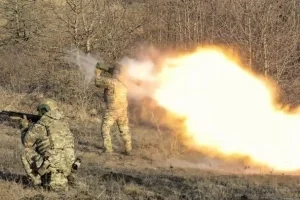 Ρωσία: Ο ουκρανικός στρατός κατέστρεψε γέφυρα στην περιφέρεια του Κουρσκ