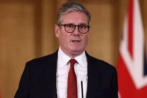 Βρετανία: Οι Εργατικoί ψήφισαν υπέρ της αποκατάστασης του επιδόματος θέρμανσης για συνταξιούχους