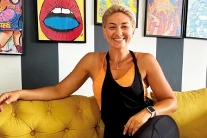 Ρεγγίνα Μακέδου: «Είμαι πολλά περισσότερα από μία γυναίκα που πέρασε καρκίνο»