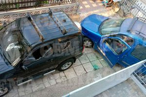 Θεσσαλονίκη: 50χρονος «διέλυσε» με τσεκούρι τα αυτοκίνητα των γειτόνων του επειδή πίστευε ότι έβαλαν κάμερες στο σπίτι του