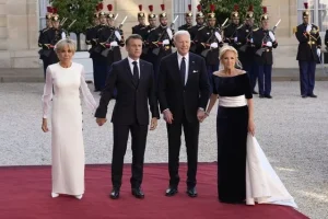 Ποιος πληρώνει τα ρούχα των παγκόσμιων ηγετών και των συζύγων τους;