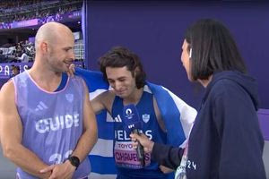 Συγκλονιστικός ο Νάσος Γκαβέλας συγκινήθηκε μιλώντας στην ΕΡΤ: Όχι μάγκες, δεν είναι ότι δεν μπορώ να τρέξω!