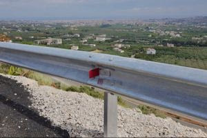 Νέα στηθαία ασφαλείας σε σημεία του επαρχιακού οδικού δικτύου Ηρακλείου