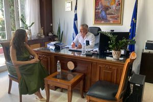 Συνάντηση Δημάρχου Φαιστού με την Αντιπεριφερειάρχη Θεοδώρα Κουτεντάκη