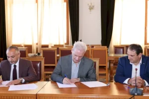 Μνημόνιο συνεργασίας Δήμου Ηρακλείου με την Ύπατη Αρμοστεία του ΟΗΕ για τους Πρόσφυγες