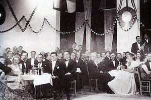 Πλούσια διασκέδαση στο παλιό Ηράκλειο με χορούς, ταβέρνες, σινεμά και θέατρα