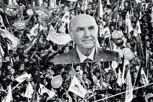 ΠΑΣΟΚ: Υπάρχει ζωή μετά τα 50;