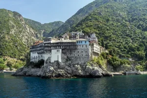 Παπαζάχος για σεισμούς: «Να είναι σε εγρήγορση οι μοναχοί στο Άγιο Όρος, δεν αποκλείονται τα 6 Ρίχτερ»