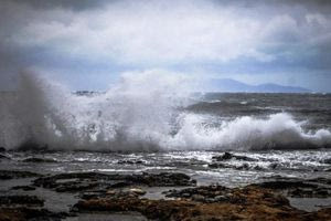 Έκτακτο δελτίο επιδείνωσης καιρού: Καταιγίδες και πολύ ισχυροί άνεμοι Κυριακή και Δευτέρα