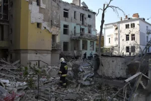 Ουκρανία: Τρεις άμαχοι νεκροί από ρωσικό πλήγμα στο Κριβί Ριχ – Πάνω από 100 drones κατέρριψε η Ρωσία