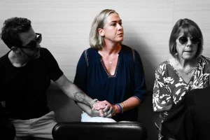 Υπόθεση Πελικό: Και η κόρη θύμα του πατέρα που οργάνωσε τους βιασμούς της συζύγου του