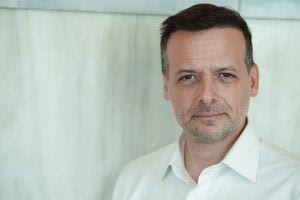 Δούκας στην “Πατρίς”: Να πετύχουμε στο ΠΑΣΟΚ μια πολύχρωμη προοδευτική πλειοψηφία