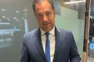 Ρουβίκωνας: Πέταξε τρικάκια στην Ελληνική Αγωγή – «Δεν σας φοβάμαι», λέει ο Γεωργιάδης