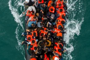 Ιταλία: Ανετράπη πλεούμενο με μετανάστες ανοικτά της Λαμπεντούζα