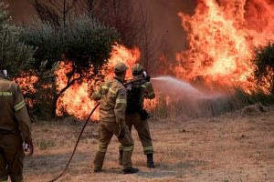Εποχικοί πυροσβέστες: Ανακοίνωση του Υπουργείου για το διαγωνισμό πρόσληψης τους