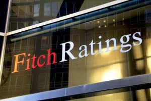 Ο οίκος Fitch αναβάθμισε τις τέσσερις συστημικές ελληνικές τράπεζες