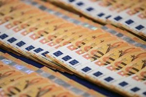 Ανώτατοι δημόσιοι υπάλληλοι ανάμεσα στους 200 «τζογαδόρους» που ελέγχονται για «ξέπλυμα»