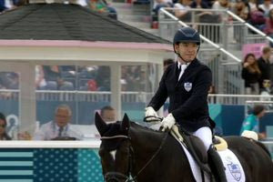 Μιχάλης Καλαράκης: Η εμφάνιση του στην πρώτη ελληνική παρουσία στο παρα-ντρεσάζ μετά από 20 χρόνια!