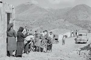 Κινητό ιατρείο. Κρήτη, 1945-1947