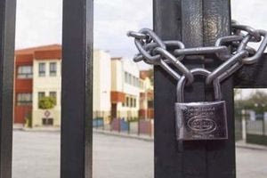 Φωτιά στην Κορινθία: Κλειστά αύριο τα σχολεία του δήμου Ξυλοκάστρου – Ευρωστίνης