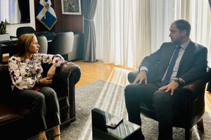 Με τον Υφυπουργό Εθνικής Άμυνας Γιάννη Κεφαλογιάννη συναντήθηκε η Μαρία Κοζυράκη